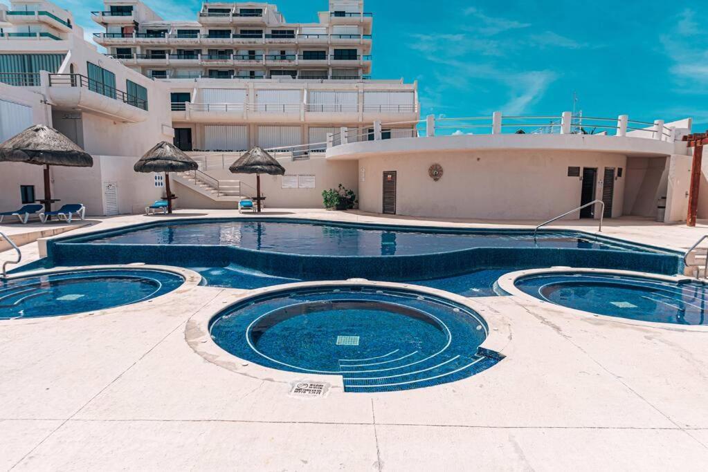 Ocean View Apartment, Best Beach Area, 3 Bedrooms Cancun Bagian luar foto